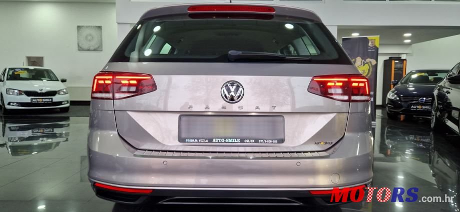 2020' Volkswagen Passat Variant photo #5