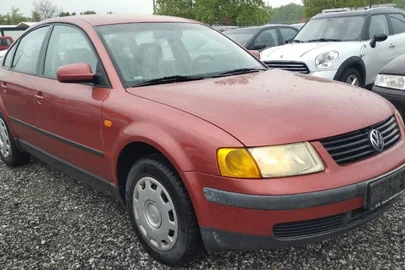 1998' Volkswagen Passat 1,6