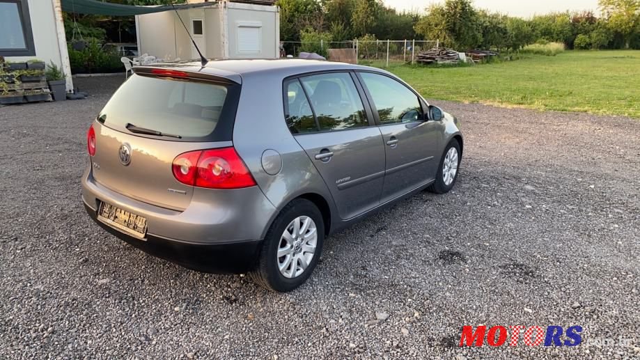 2008' Volkswagen Golf 5 photo #3