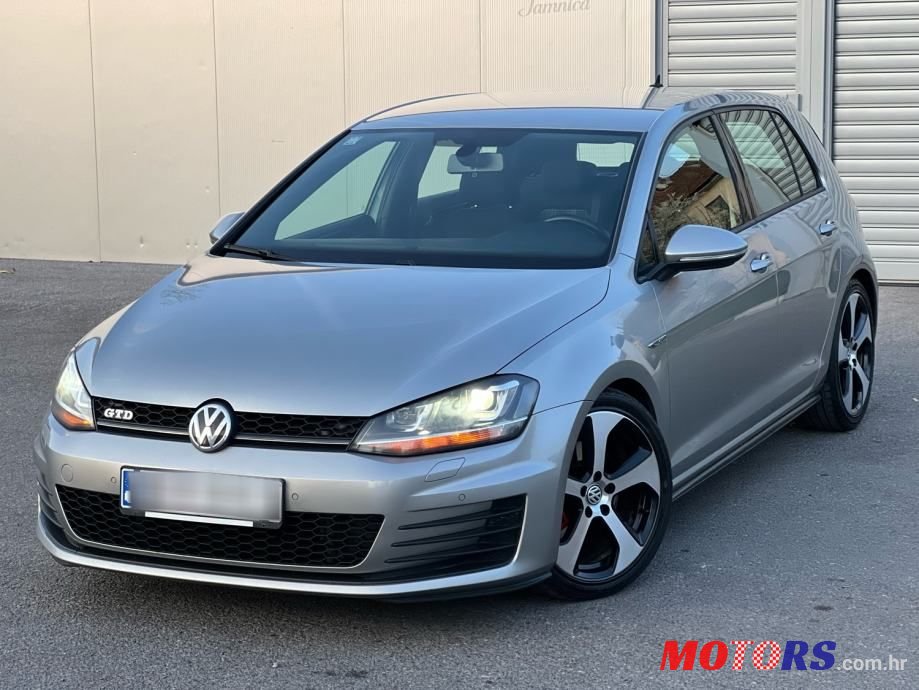 2013' Volkswagen Golf V 2.0 Tdi Gtd photo #1