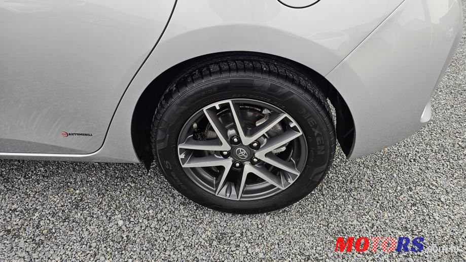 2015' Toyota Auris 2,0 D-4D Sol photo #2