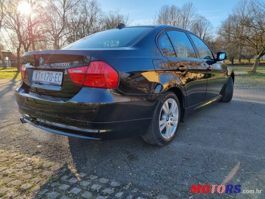 2009' BMW Serija 3 320D photo #4