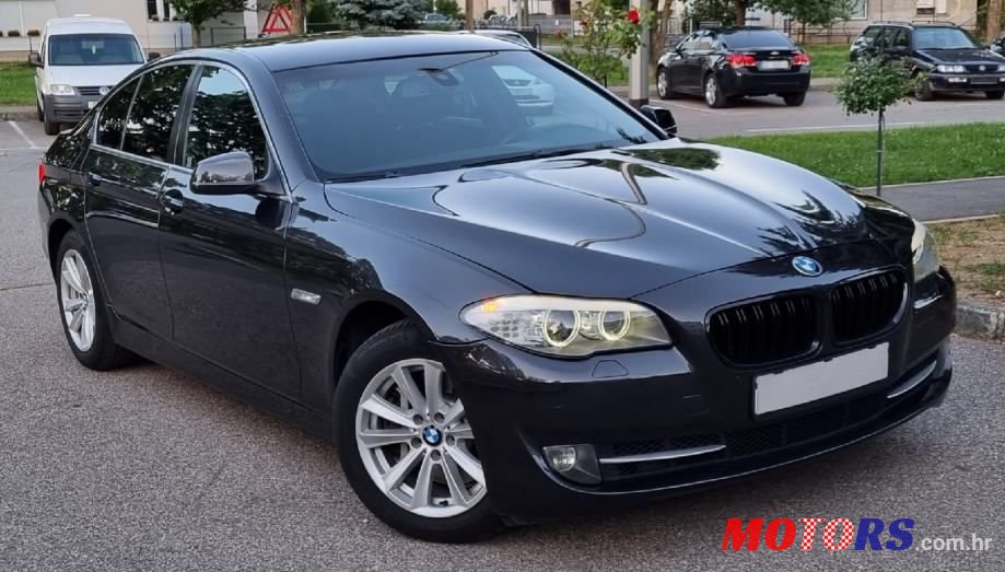 2011' BMW Serija 5 525D photo #3