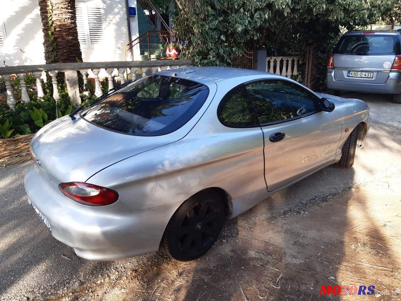 2000' Hyundai Coupe photo #2