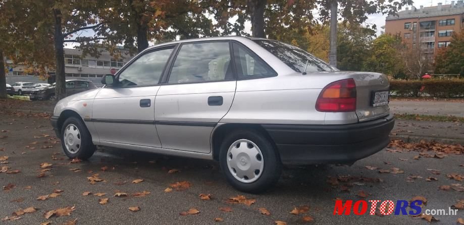 2001' Opel Astra Classic photo #6