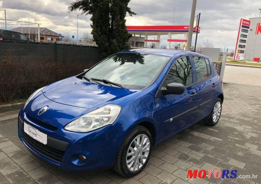 2009' Renault Clio 1,5 Dci photo #1