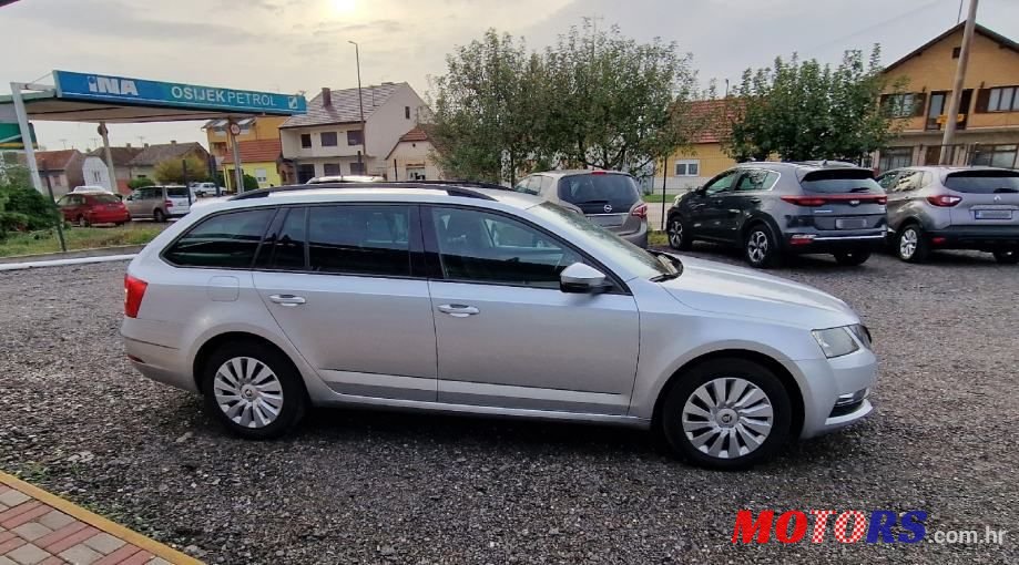 2020' Skoda Octavia Combi photo #4