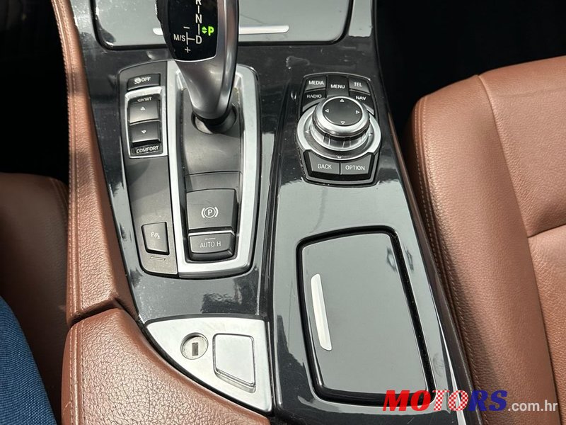 2016' BMW Serija 5 518D photo #4