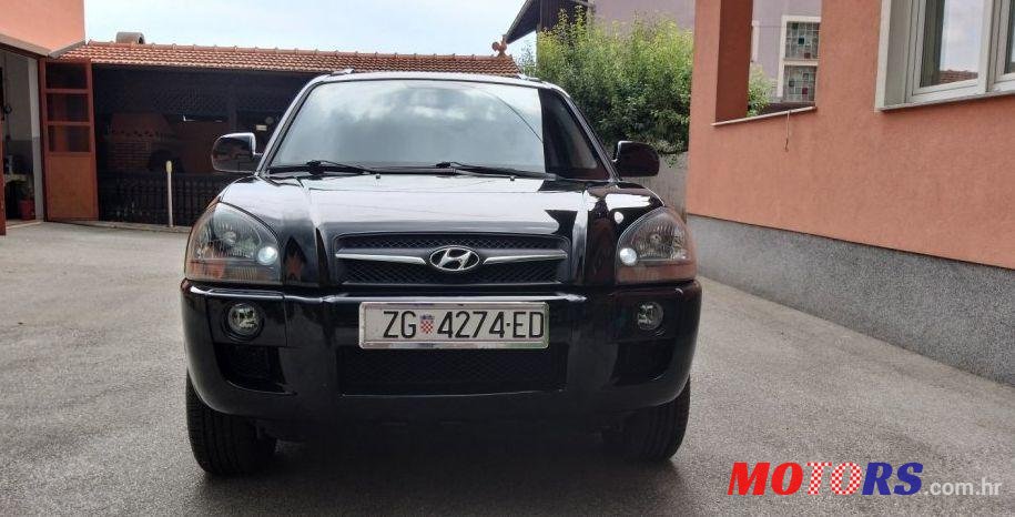 2010' Hyundai Tucson photo #2