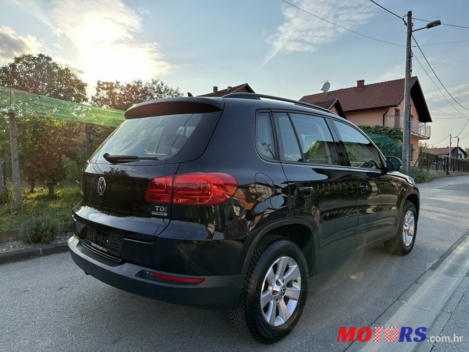 2012' Volkswagen Tiguan 2,0 Tdi Bmt photo #6