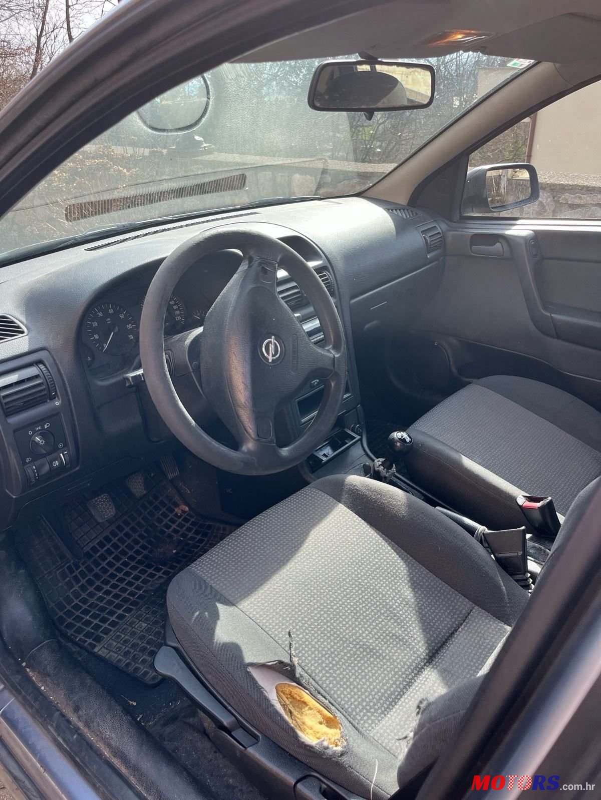 2005' Opel Astra 1.6 16V photo #6