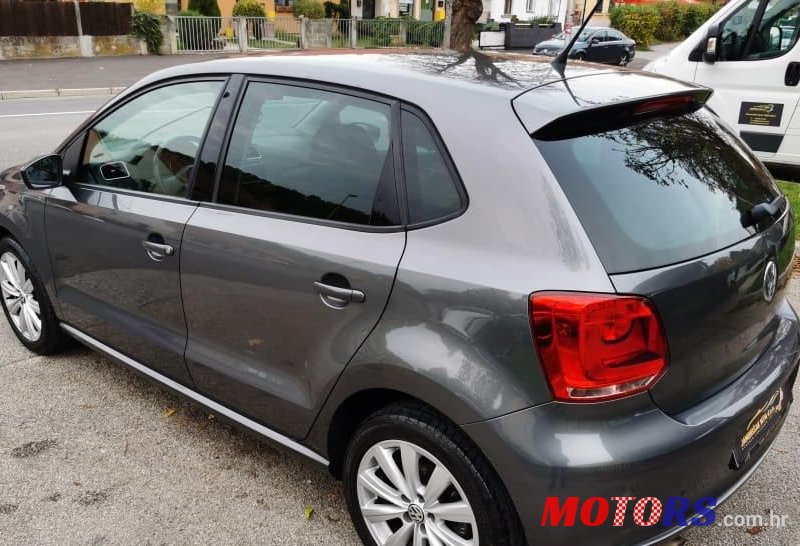 2011' Volkswagen Polo 1,6 Tdi photo #3