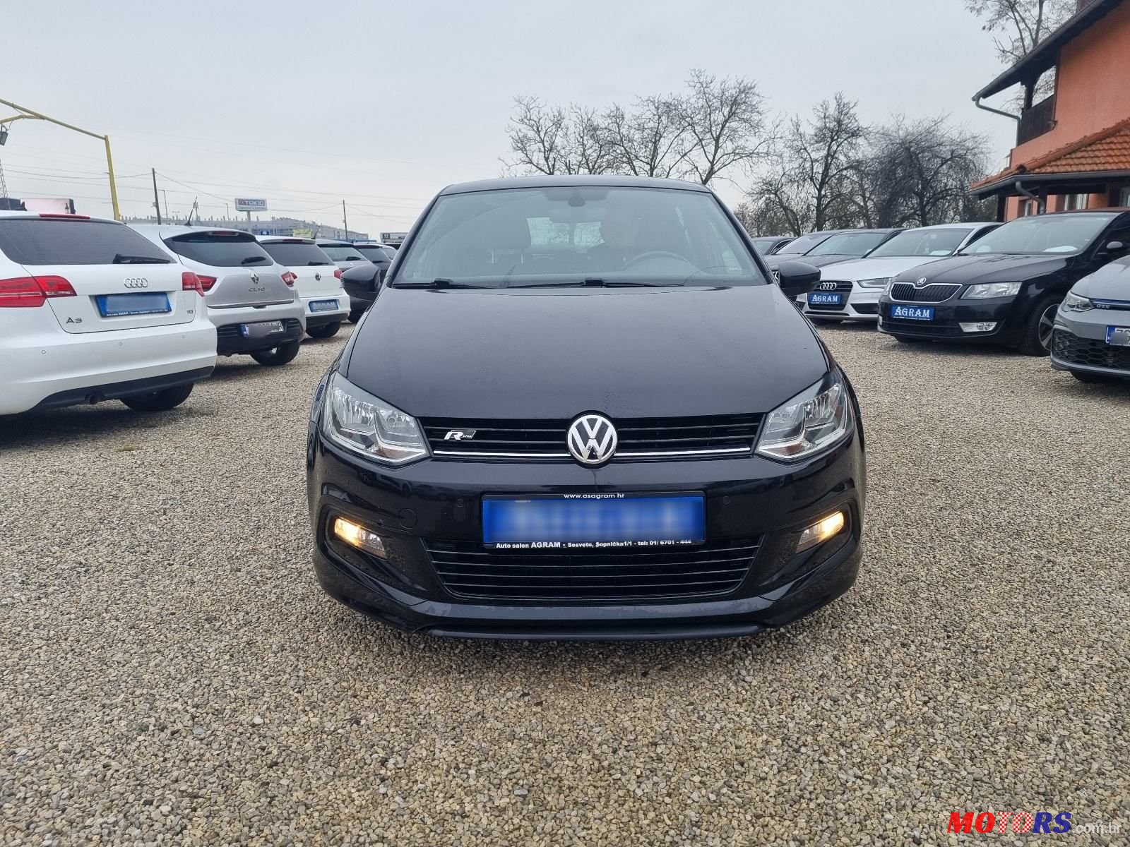 2017' Volkswagen Polo photo #3