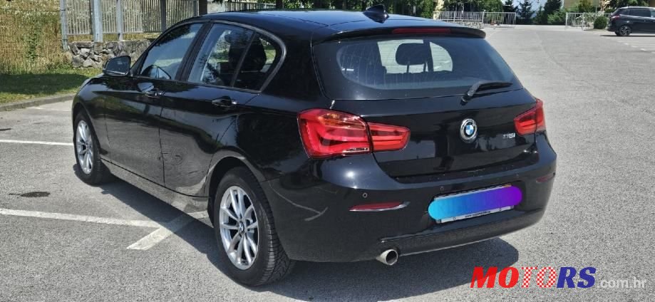 2015' BMW Serija 1 116I photo #5