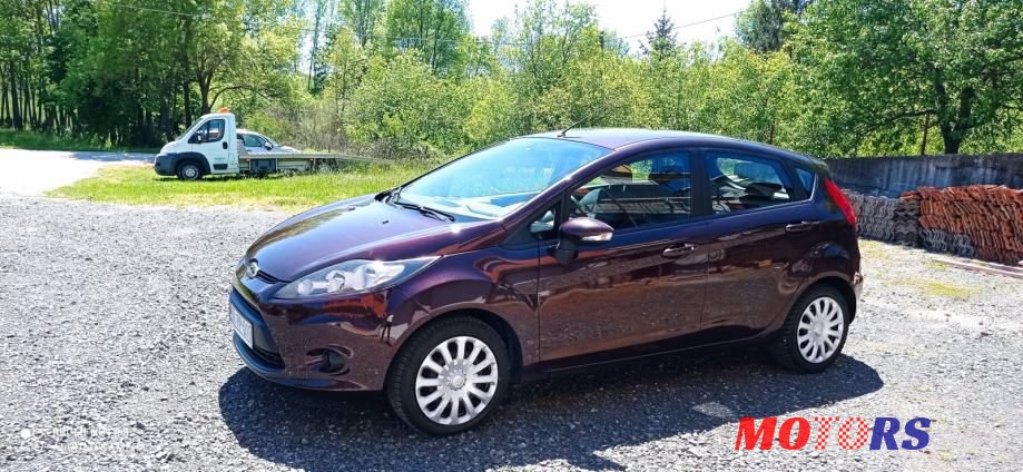 2011' Ford Fiesta photo #6