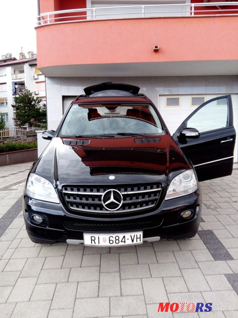2008' Mercedes-Benz ML 320 photo #1