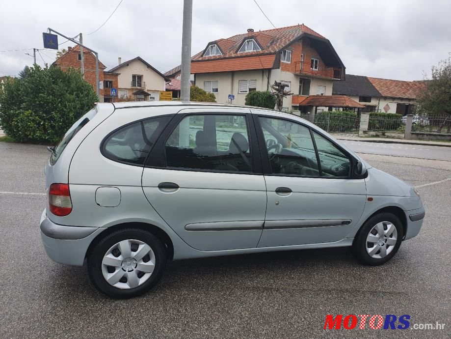 2001' Renault Scenic photo #5