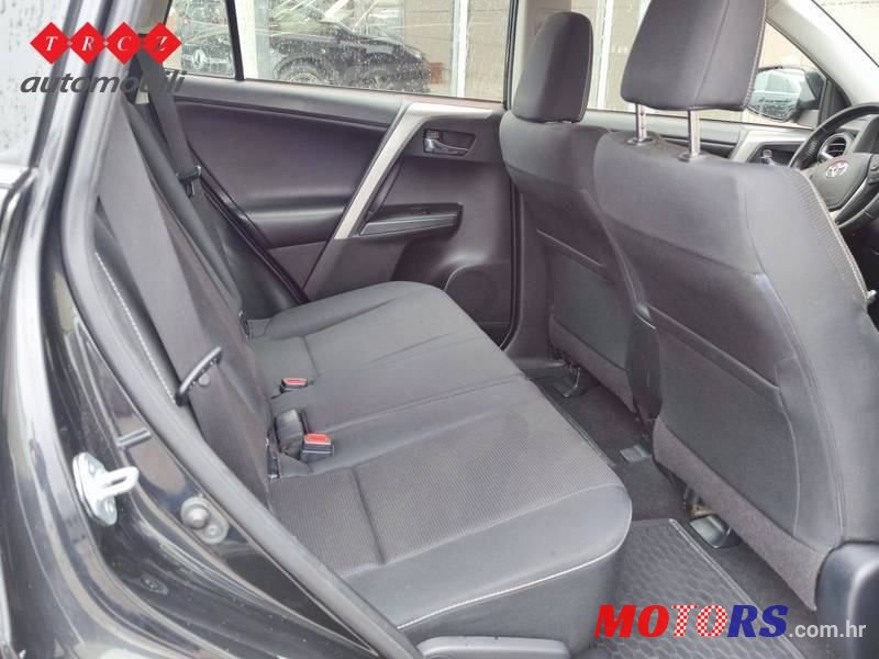 2017' Toyota RAV4 2.0 D photo #3
