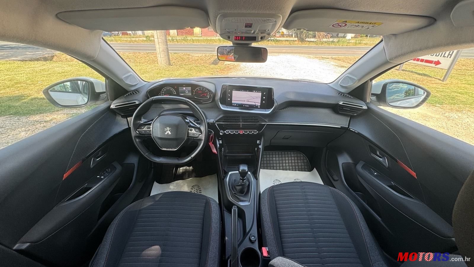 2020' Peugeot 208 1,2 Puretech photo #3