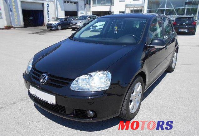 2008' Volkswagen Golf V 1,4 photo #2