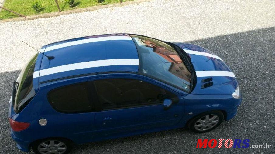 2006' Peugeot 206 206 1,6 Hdi photo #1