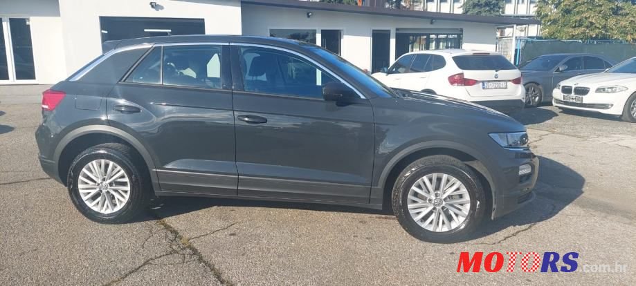 2019' Volkswagen T-Roc 1,0 Tsi photo #4