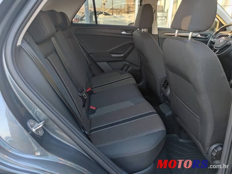 2019' Volkswagen T-Roc 1,6 Tdi photo #5