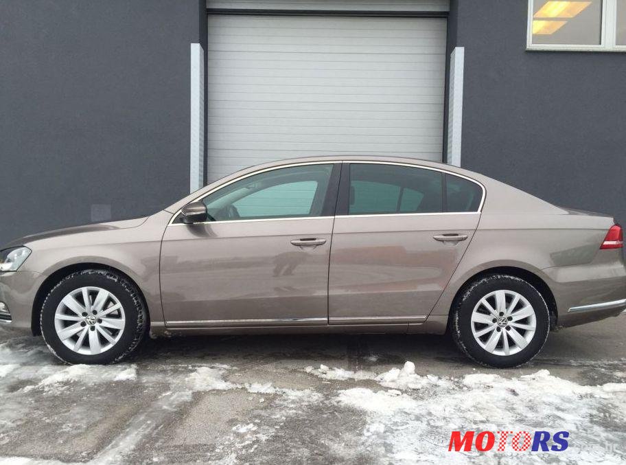 2012' Volkswagen Passat 1,6 Tdi photo #1