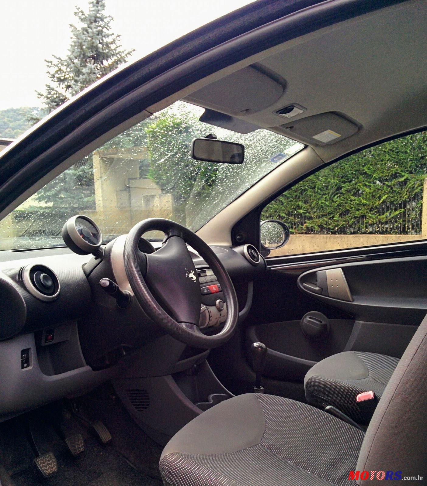 2006' Peugeot 107 1.0 12 V TRENDY photo #6