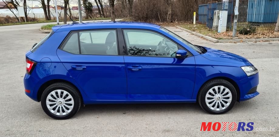 2020' Skoda Fabia 1,0 photo #3