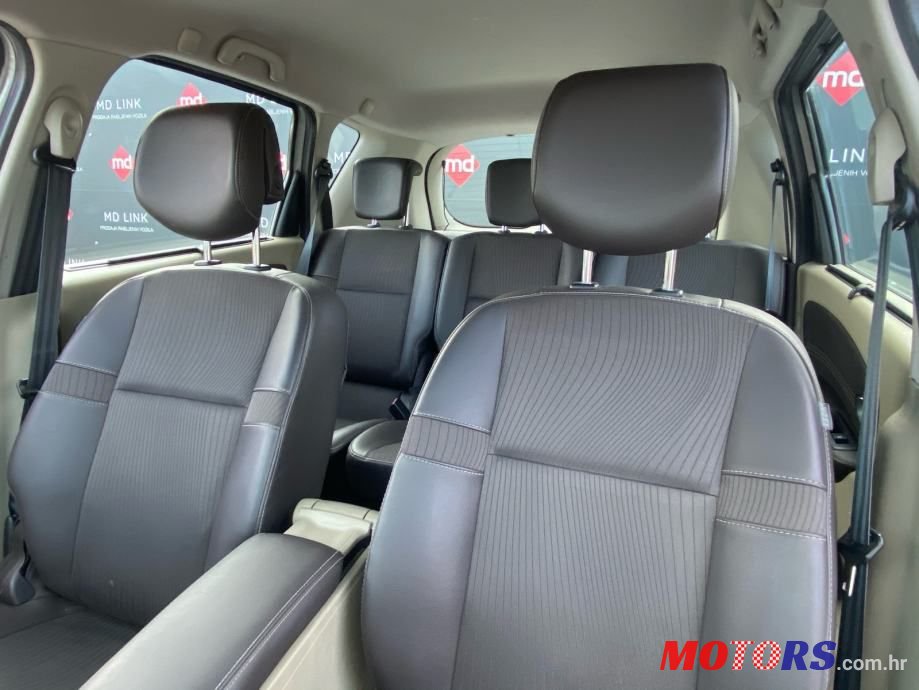 2011' Renault Scenic 1,5 Dci photo #5