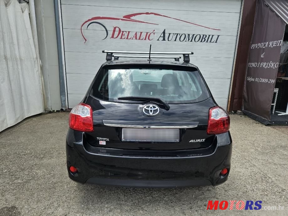 2013' Toyota Auris 1,6 Sport photo #6