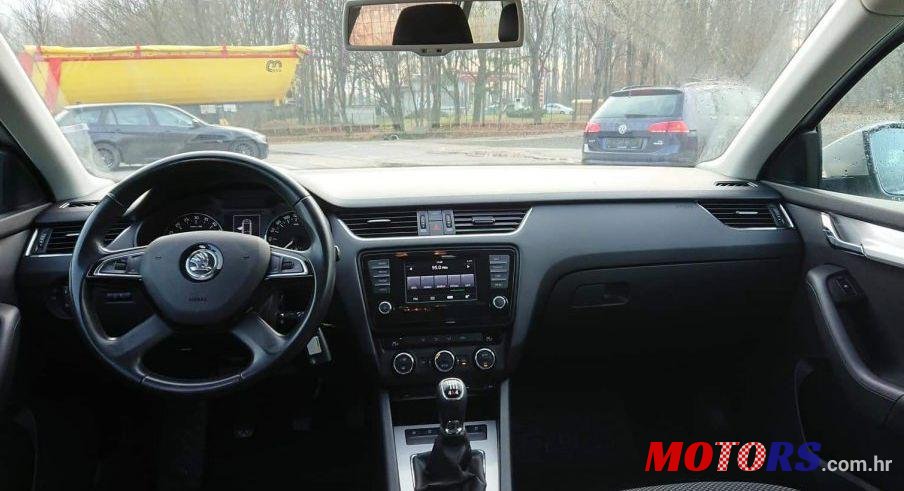 2014' Skoda Octavia Combi photo #4