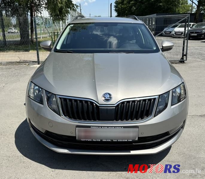 2019' Skoda Octavia Combi photo #2