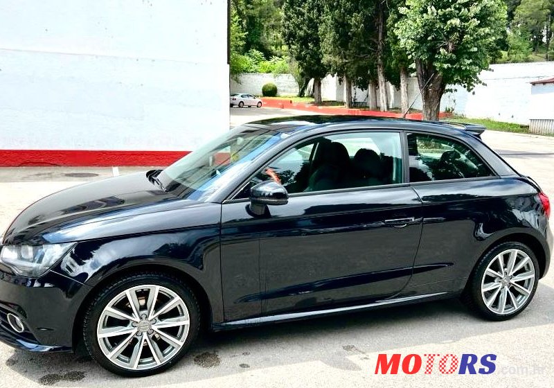 2010' Audi A1 photo #2