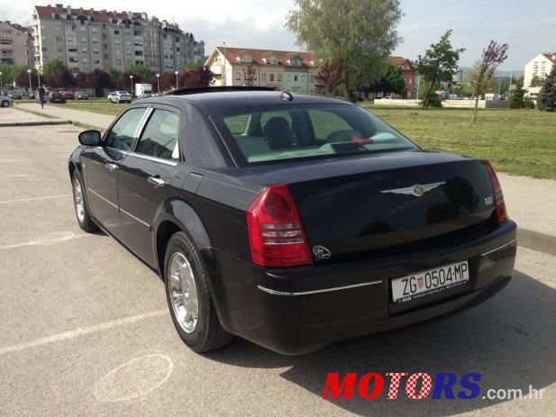 2006' Chrysler 300C photo #5