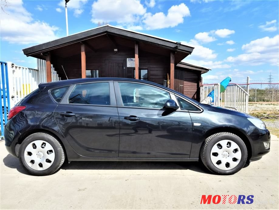 2012' Opel Astra 1,4 Turbo photo #5