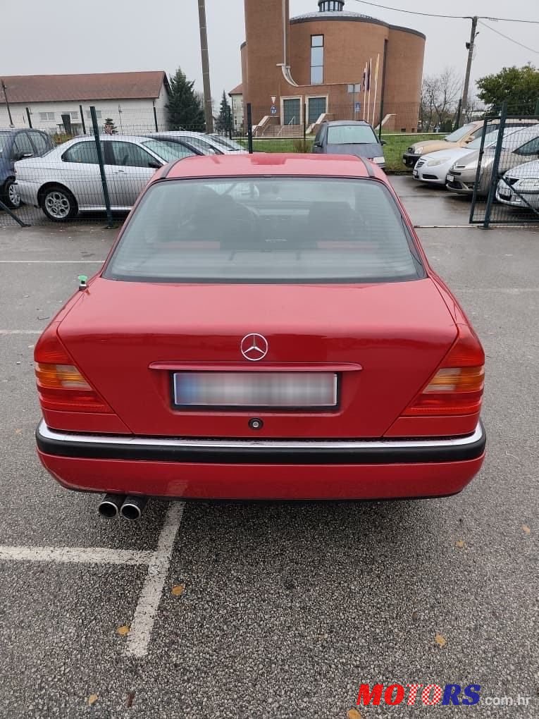 1994' Mercedes-Benz 180 C 180 photo #2