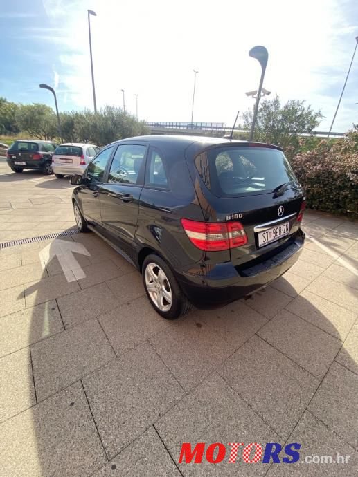 2011' Mercedes-Benz B-Klasa 180 Cdi photo #3