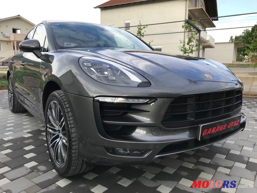 2017' Porsche Macan photo #5