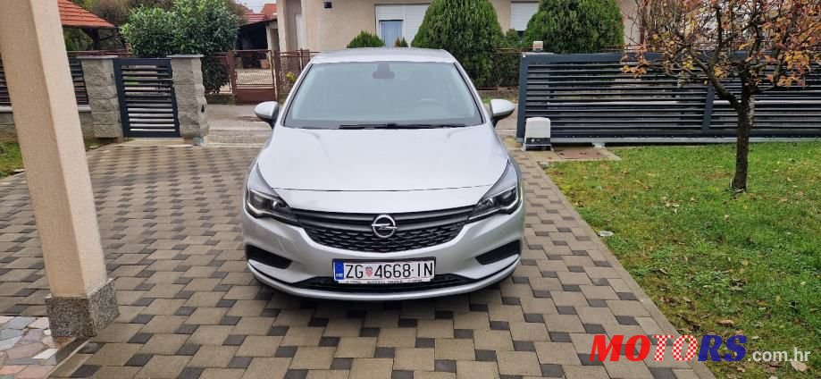 2015' Opel Astra 1.6 Cdti photo #6