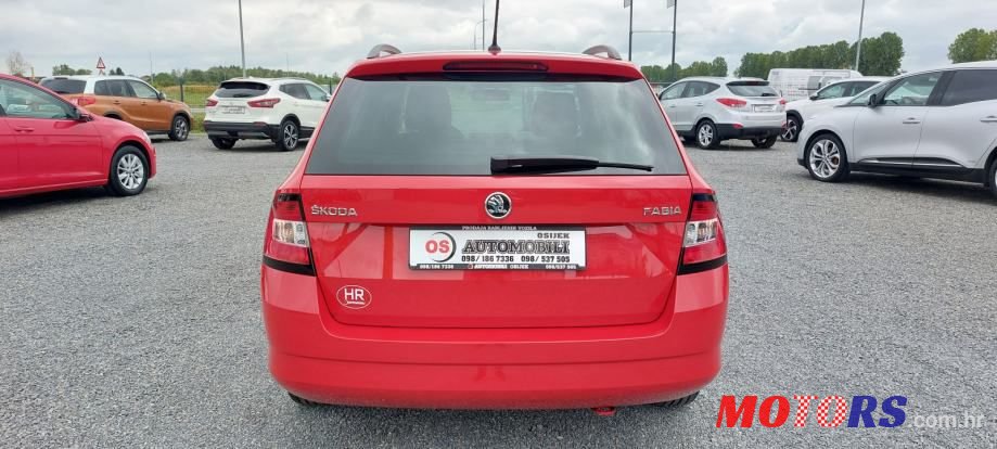 2015' Skoda Fabia Combi photo #4