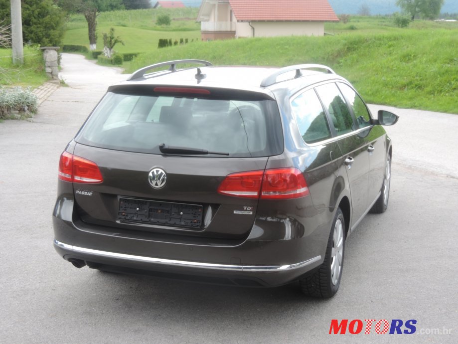 2013' Volkswagen Passat photo #2