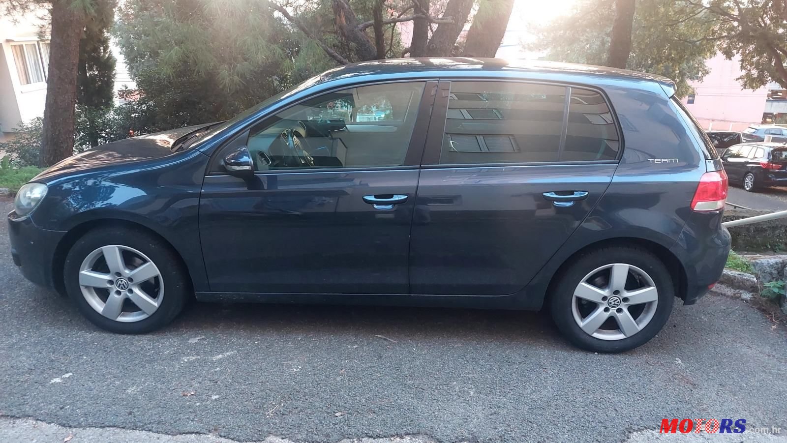 2010' Volkswagen Golf VI 1,6 Tdi photo #4