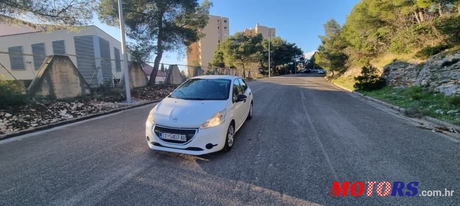 2014' Peugeot 208 1,4 Hdi photo #1