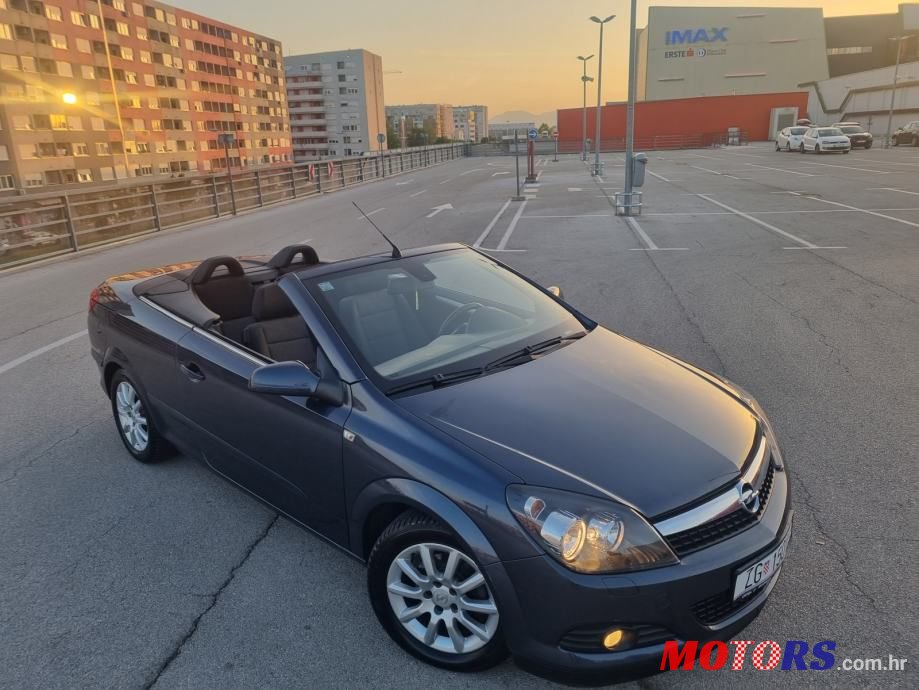 2008' Opel Astra photo #3