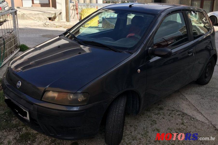 2002' Fiat Punto 1,2 photo #1