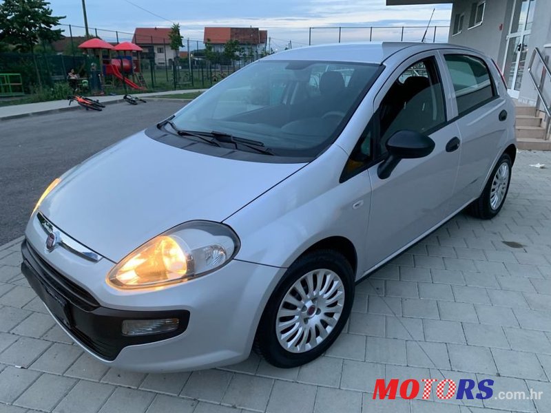 2010' Fiat Punto Evo 1,4 8V photo #1