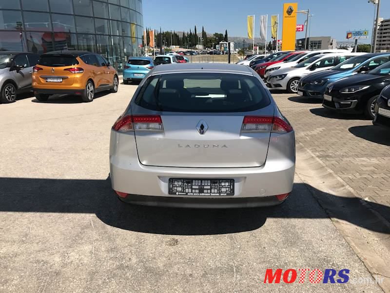 2008' Renault Laguna 2,0 Dci photo #4