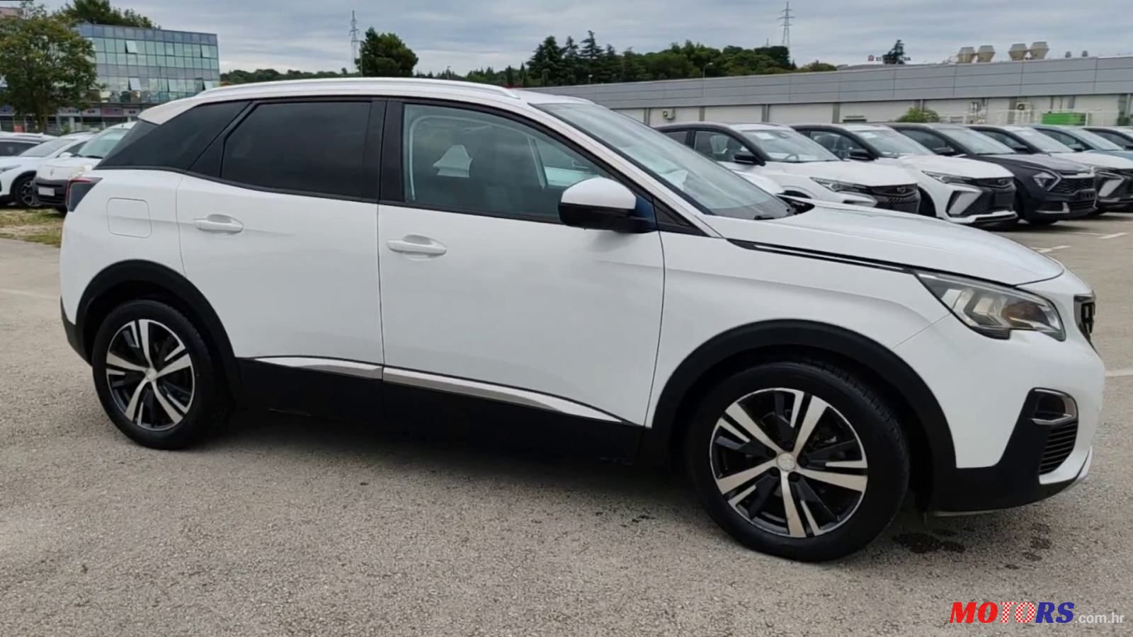 2016' Peugeot 3008 photo #3